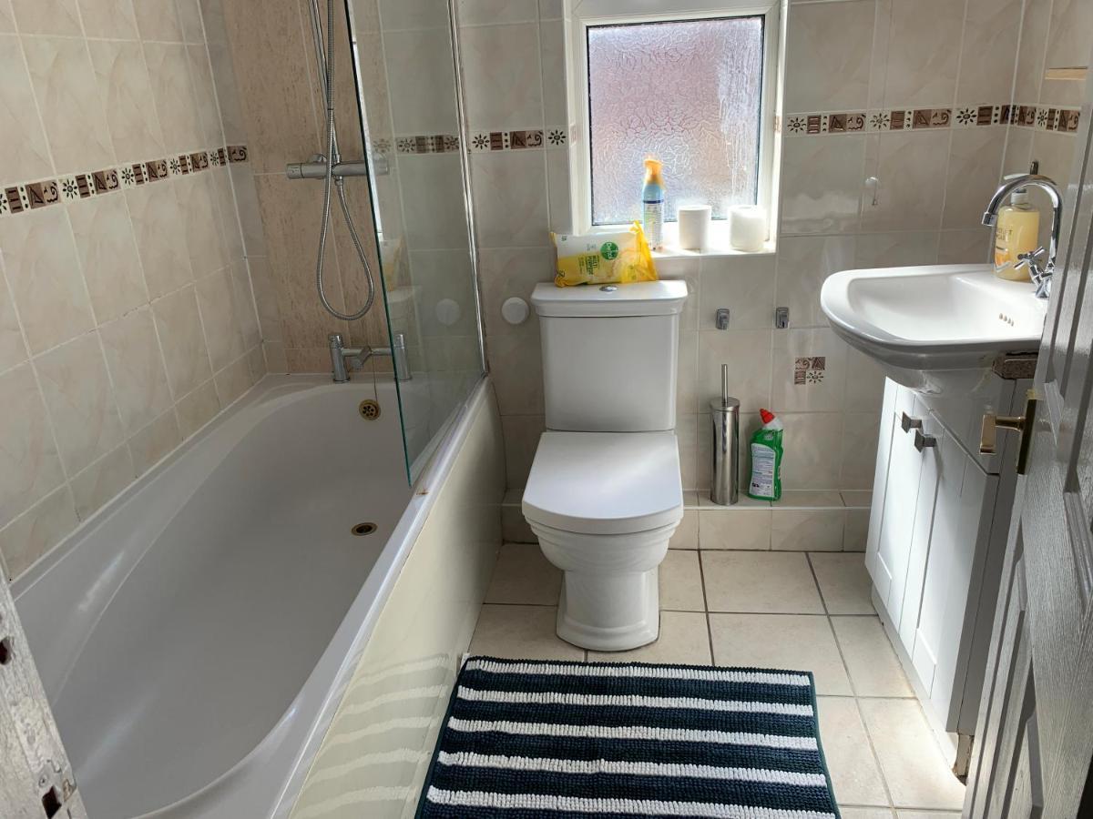 Large House Near Anfield & Liverpool Town エクステリア 写真